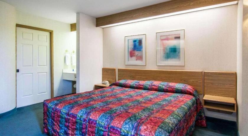 Rodeway Inn Сейлем Екстер'єр фото